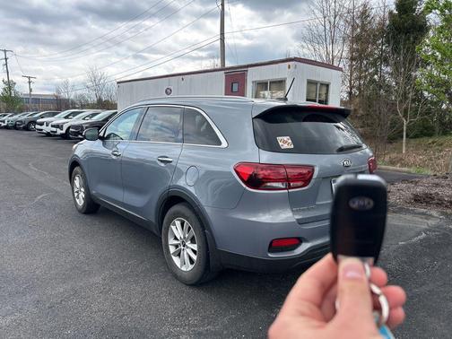 Everlasting Silver 2020 Kia Sorento LX