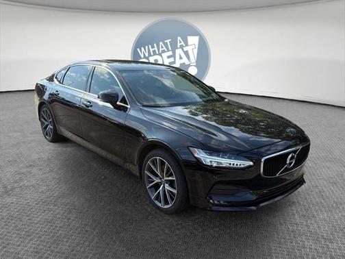 2018 Volvo S90 T5 Momentum