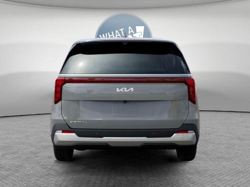Ceramic Silver 2026 Kia Carnival EX