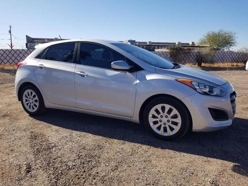 2017 Hyundai Elantra GT Base