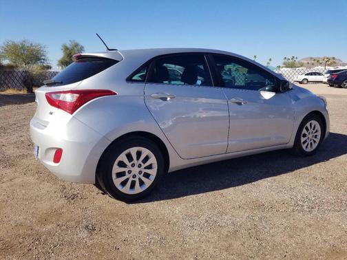 2017 Hyundai Elantra GT Base