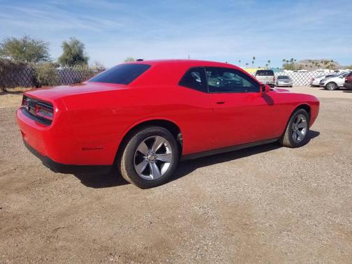 2016 Dodge Challenger SXT