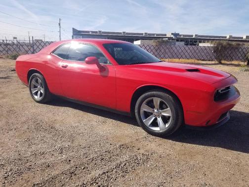 2016 Dodge Challenger SXT