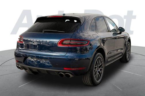 Dark Blue Metallic 2016 Porsche Macan Macan Sport Edition
