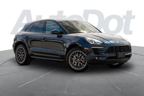 Dark Blue Metallic 2016 Porsche Macan Macan Sport Edition
