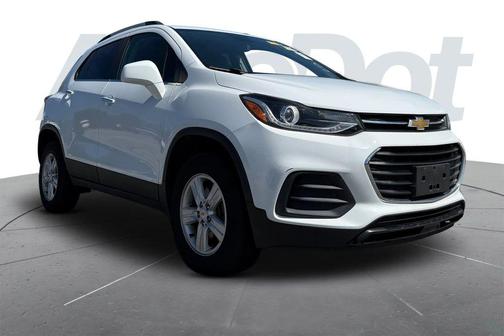 Summit White 2020 Chevrolet Trax LT
