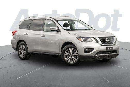 2019 Nissan Pathfinder SV