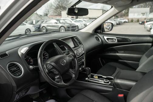 2019 Nissan Pathfinder SV