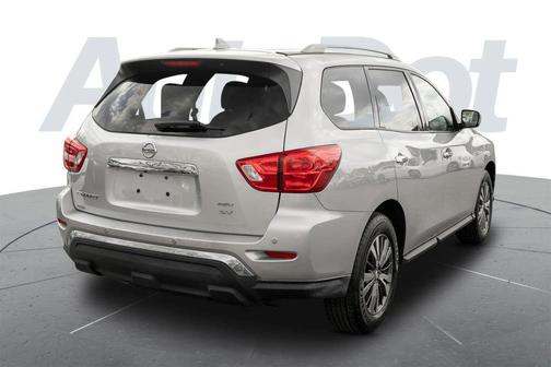 2019 Nissan Pathfinder SV