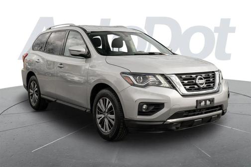 2019 Nissan Pathfinder SV