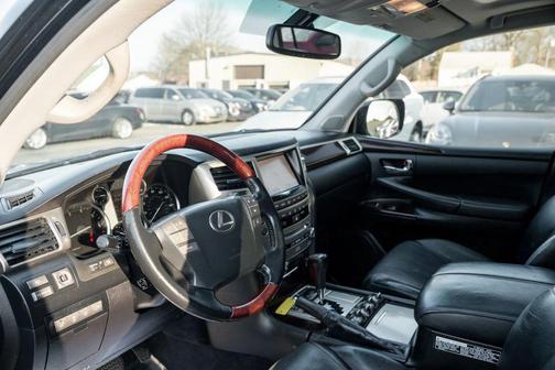 2013 Lexus LX 570 Base