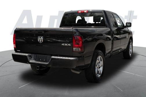 Brilliant Black Crystal Pearlcoat 2018 RAM 1500 Express