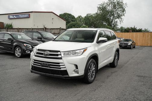 Blizzard Pearl 2018 Toyota Highlander XLE