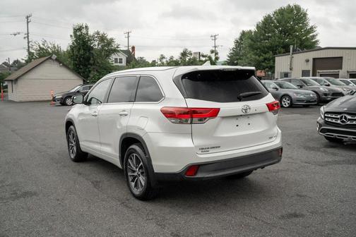 Blizzard Pearl 2018 Toyota Highlander XLE