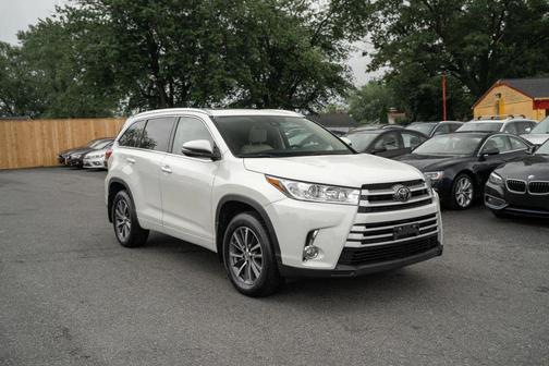 Blizzard Pearl 2018 Toyota Highlander XLE