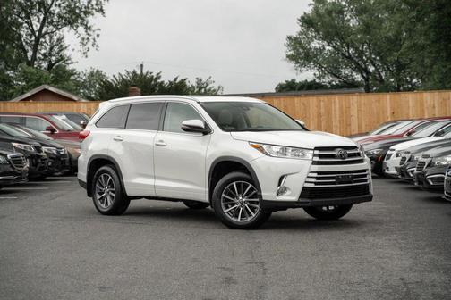 Blizzard Pearl 2018 Toyota Highlander XLE