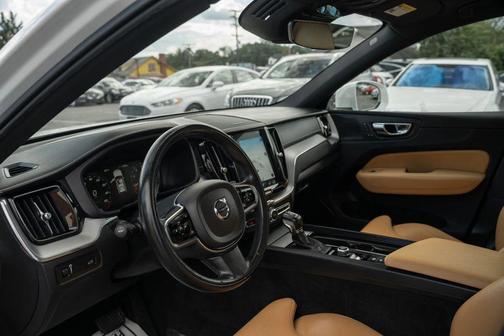 2019 Volvo XC60 T5 Inscription