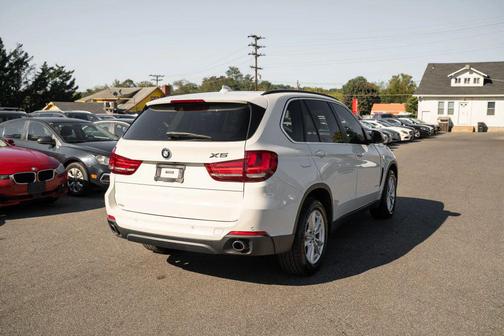 White 2015 BMW X5 xDrive35d