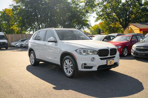 White 2015 BMW X5 xDrive35d