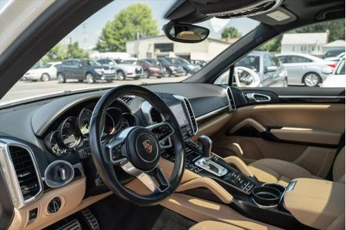 2018 Porsche Cayenne E-Hybrid S