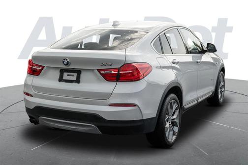 White 2018 BMW X4 xDrive28i