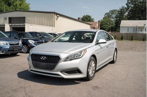 2017 Hyundai SONATA Hybrid SE