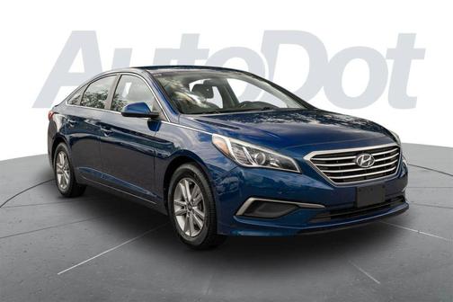 2017 Hyundai SONATA SE