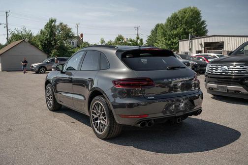 Gray 2018 Porsche Macan Macan Turbo