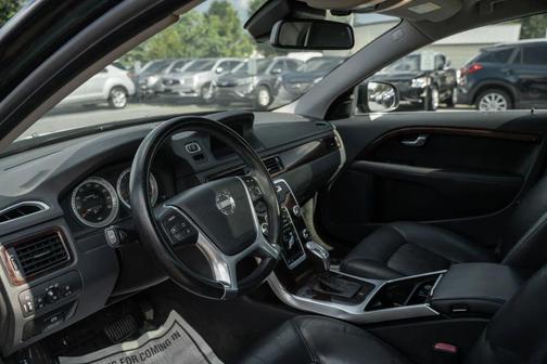 Black 2013 Volvo S80 T6