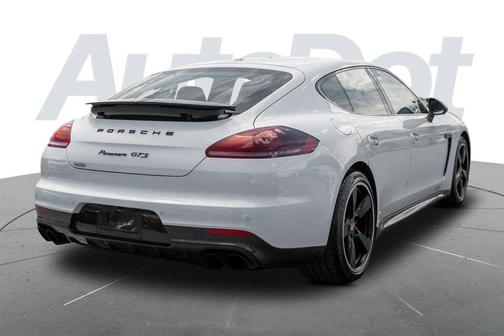 Carmine Red 2016 Porsche Panamera GTS