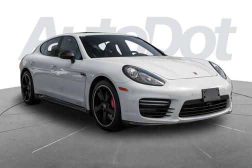 Carmine Red 2016 Porsche Panamera GTS