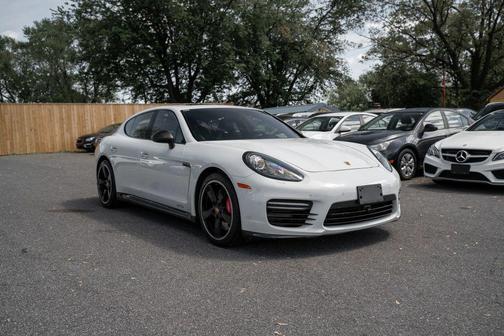 Carmine Red 2016 Porsche Panamera GTS