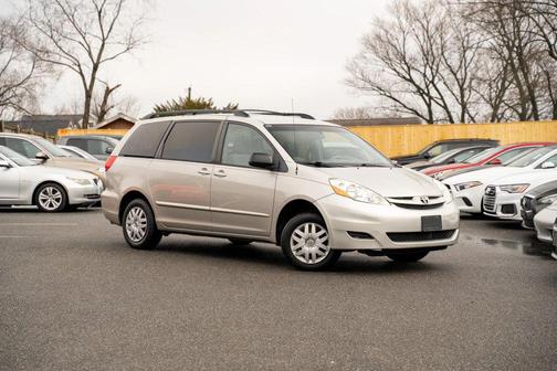 2007 Toyota Sienna LE