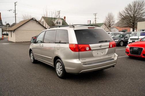 2007 Toyota Sienna LE