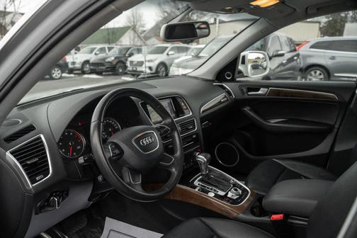 2016 Audi Q5 2.0T Premium Plus