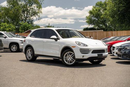 White 2013 Porsche Cayenne Cayenne