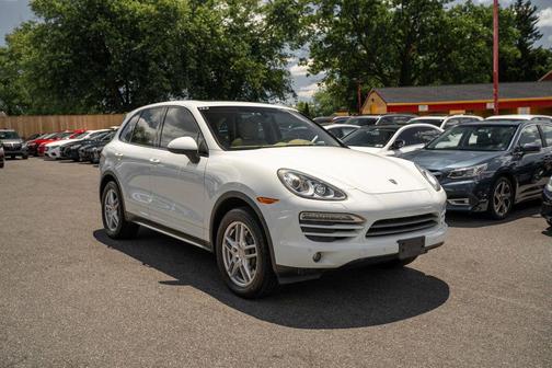 White 2013 Porsche Cayenne Cayenne