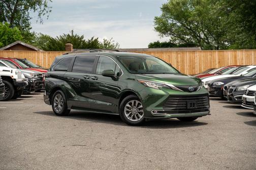 Cypress 2022 Toyota Sienna XLE