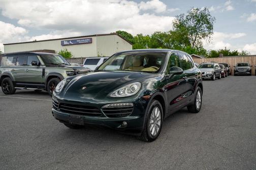 Jet Green Metallic 2014 Porsche Cayenne Diesel