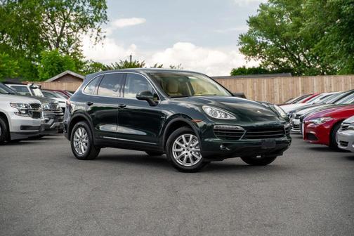 Jet Green Metallic 2014 Porsche Cayenne Diesel