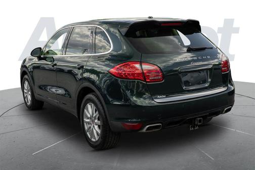 Jet Green Metallic 2014 Porsche Cayenne Diesel