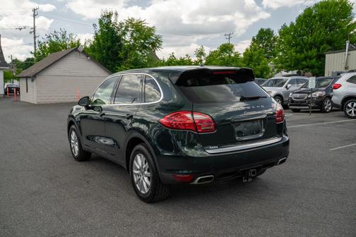 Jet Green Metallic 2014 Porsche Cayenne Diesel