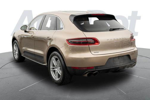Gold 2016 Porsche Macan Macan Sport Edition