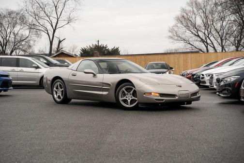 2001 Chevrolet Corvette Base