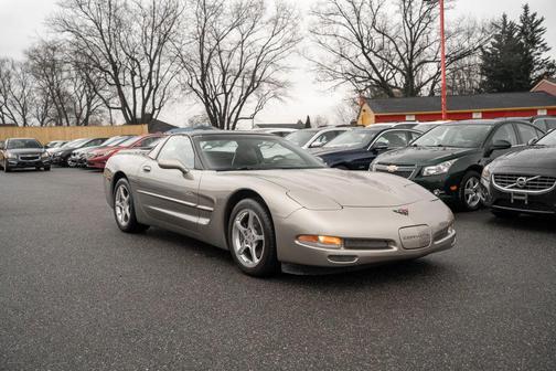 2001 Chevrolet Corvette Base