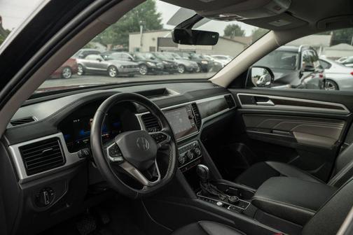 2022 Volkswagen Atlas 2.0T SE w/Technology 4MOTION