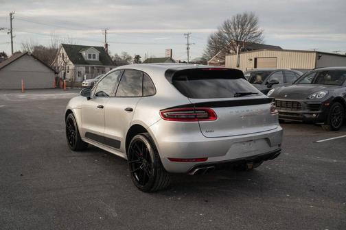 2015 Porsche Macan Turbo