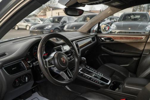 2015 Porsche Macan Turbo