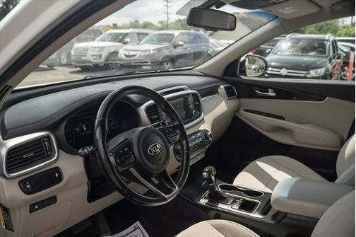 2017 Kia Sorento LX