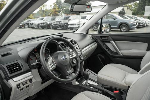 Jasmine Green Metallic 2014 Subaru Forester 2.5i Premium
